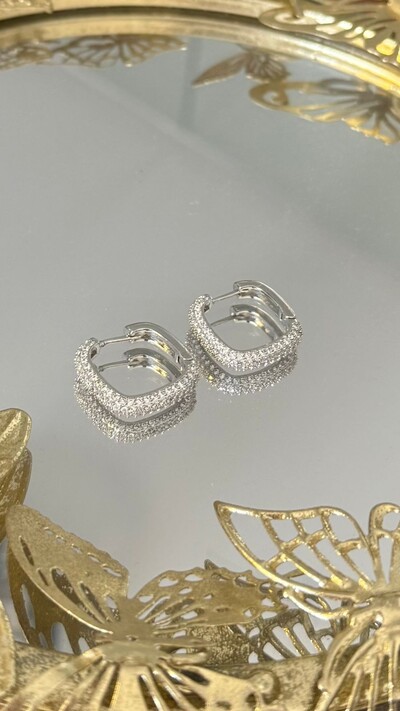 Foto Brinco Médio Quadrado Com Strass
