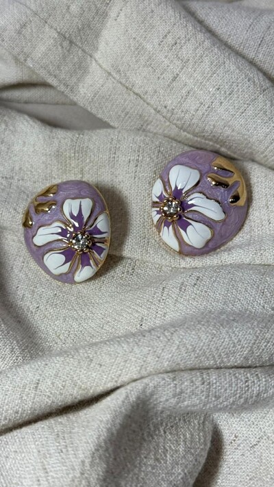 FotoBrinco Grande Resinado Detalhe De Flor Resinada Com Strass