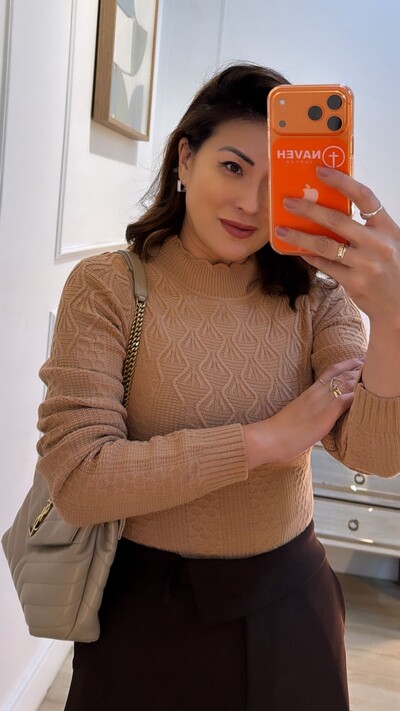 FotoBlusa Tricot Gola Alta Detalhe Nuvem Jamile Nervuras Em Zigue-Zague