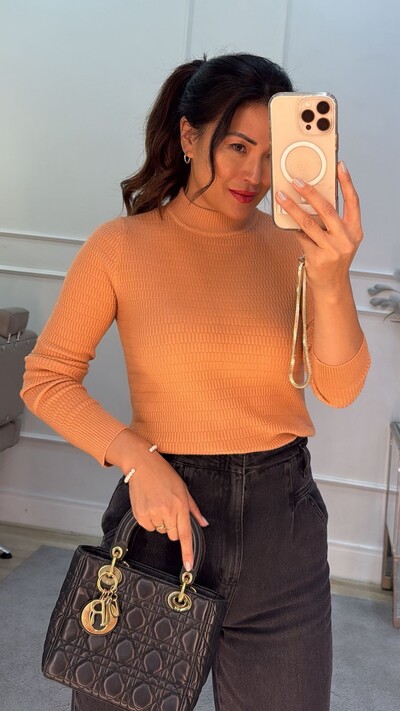 FotoBlusa Tricot Nervuras Retangulares Liz Manga Longa
