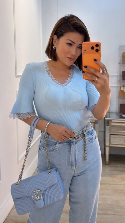 Foto Blusa Canelada Decote V Hillary Mangas 3/4 Detalhe De Renda