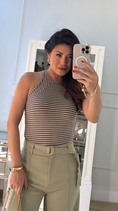 FotoBlusa Regata Bicolor Listrada Nala Com Decote Nadador