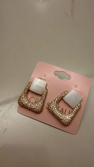 Foto Brinco Quadrado Cravejado Em Strass Com Pedra Lua