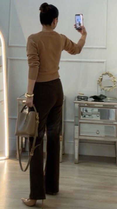 FotoCalça Pantalona Texturizada Amanda Com Bolsos Faca