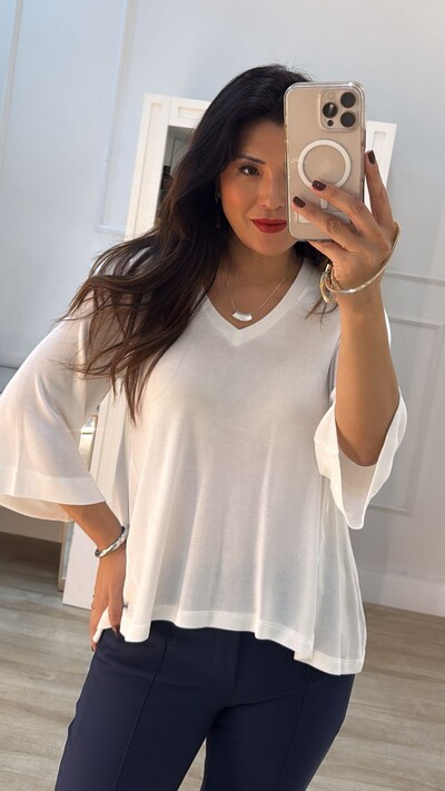 FotoBlusa Ampla Decote V Thayna Mangas 7/8 Evasê