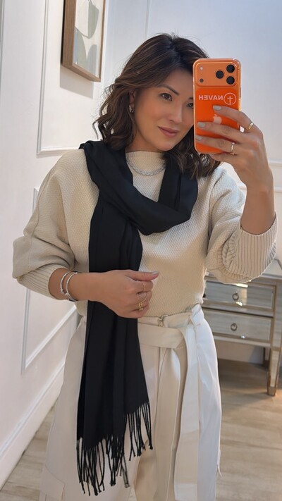 Foto Pashmina Cashmere Com Franjas No Barrado