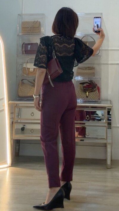 Foto Calça Pala Larga Desire Bolsos Com Recorte Assimétrico