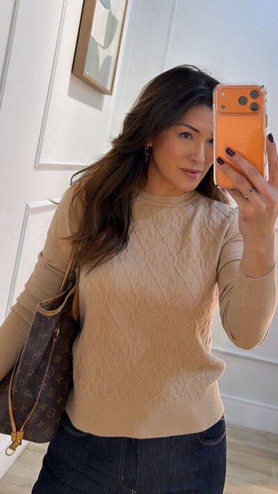 FotoBlusa Tricot Luana Losangos Em Relevo E Trançados Frontais