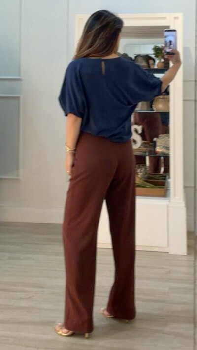 FotoCalça Pantalona Alfaiataria Lady Pregas Frontais Com Cinto Fino