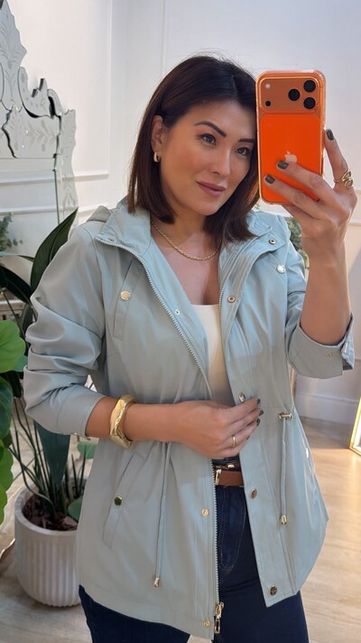 Foto Parka Casaco Capuz Removivel Kamila Detalhe De Bolsos No Busto