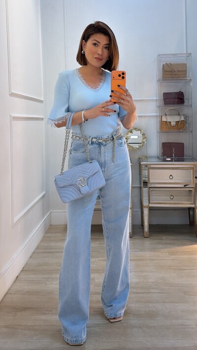 Foto Blusa Canelada Decote V Hillary Mangas 3/4 Detalhe De Renda