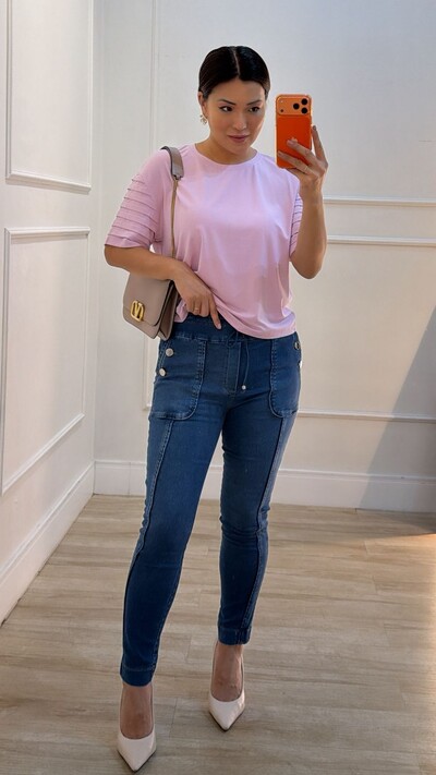 Foto Blusa De Malha Ampla Barbara Mangas Curtas Com Recortes