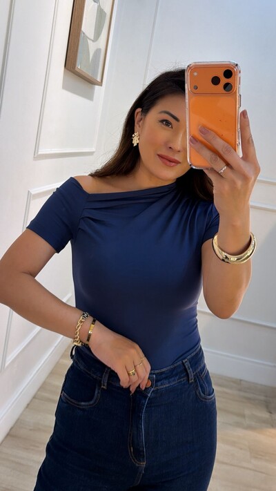 FotoBlusa Malha Layla Ombro Vazado Detalhe Pregas