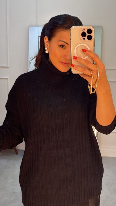FotoBlusa Tricot Priscilla Gola Rolê E Mangas Com Tramas Triplas