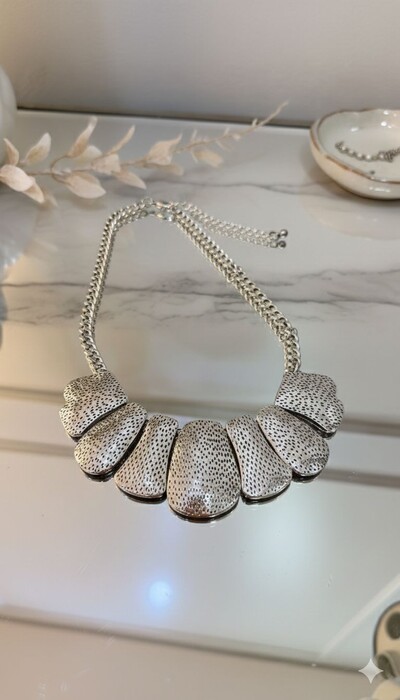 Foto Colar Com Pingentes Assimétricos Texturizados