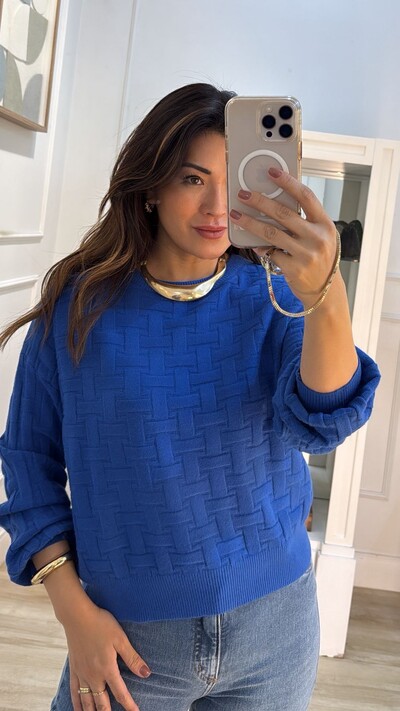 FotoBlusa Tricot Detalhes Entrelaçados Aline Mangas Bufantes