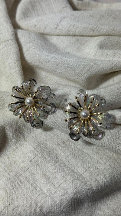 Foto Brinco Grande Flor Furta-Cor