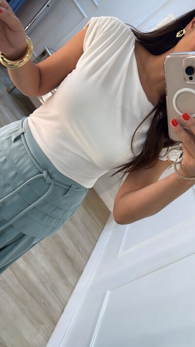 FotoBlusa Muscle De Malha Aline Drapeado Nos Ombros