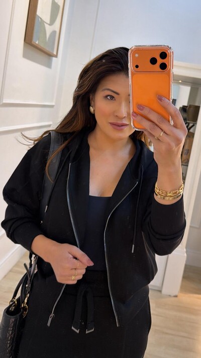 FotoConjunto Moletom Vivian Blusa Com Capuz E Saia Midi