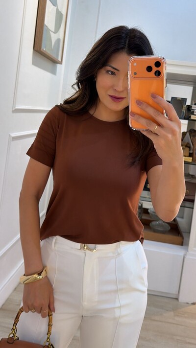 FotoBlusa Malha Amanda Mangas Curtas com Nervuras em Relevo