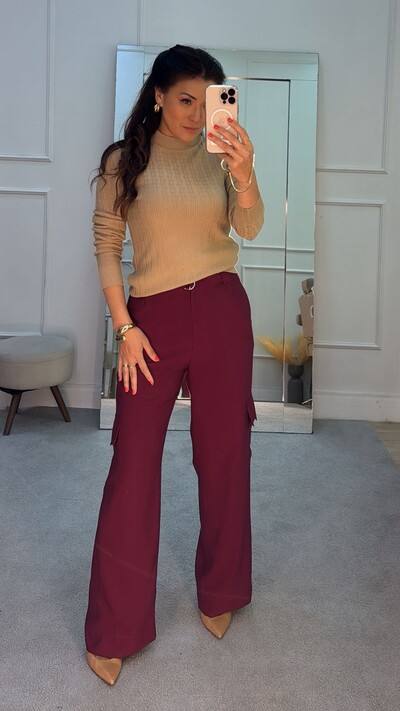 FotoBlusa Tricot Nervuras Verticais Roberta Gola Alta Canelada
