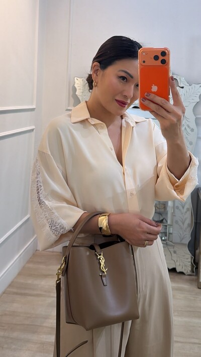 Foto Camisa Crepe Noelle Detalhe De Renda Nos Ombros E Mangas