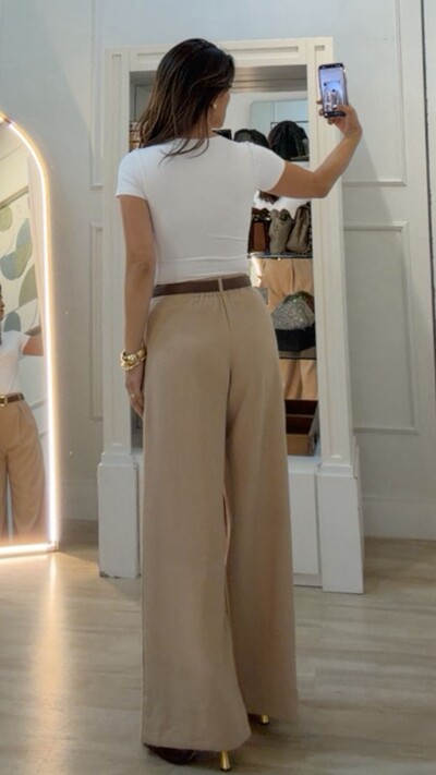 FotoCalça Pantalona Sarah Pregas Frontais