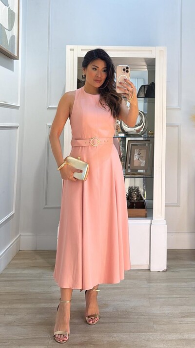 Foto Vestido Midi Twill Evasê Frente Única Kaylla Cinto Encapado Fivela Dourada