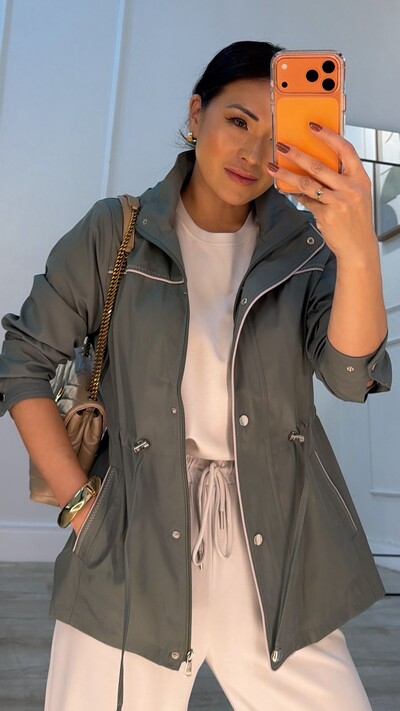 FotoParka Capuz Removível Maya Detalhe Bicolor Vivo E Pesponto