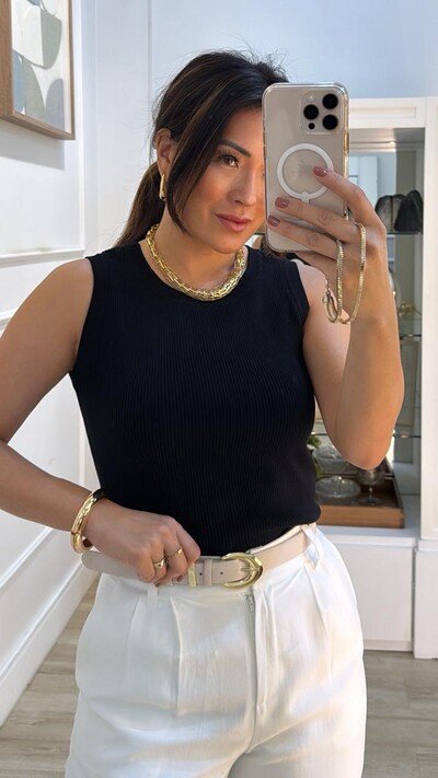 FotoBlusa Regata Tricot Canelado Manu Barrado Arredondado