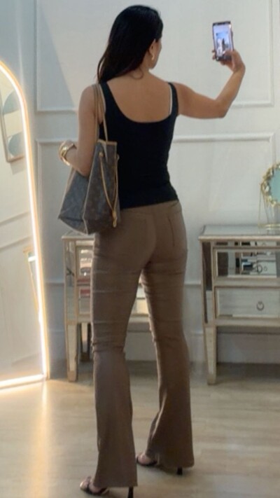 FotoCalça Flare Couro Eco Paloma