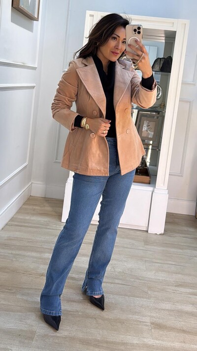 Foto Blazer Alongado Erika Aveludado Com Botões Duplos