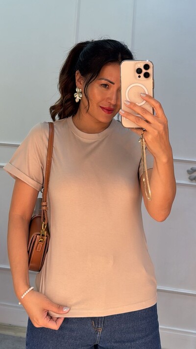 FotoBlusa Básica Ayumi Mangas Curtas Com Punhos Dobrados