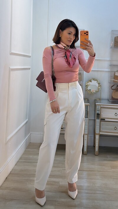 Foto Blusa De Malha Assimétrica Catherine Drapeado Frontal
