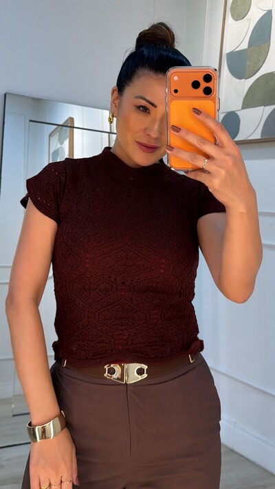 FotoBlusa Tricot Com Entremeios Gola Alta Sandy Punhos E Barrado Ondulados