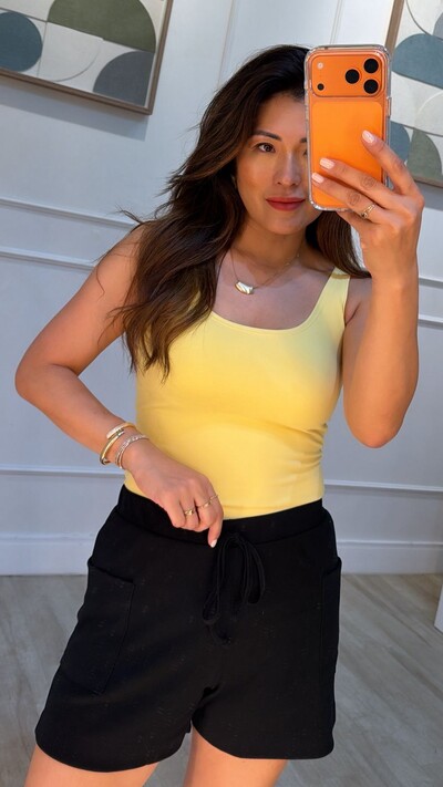 FotoRegata Malha Decote Em U Aline Alças Largas