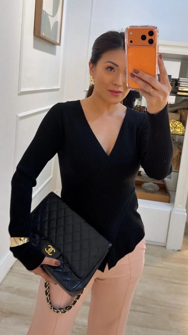 Blusa Tricot Modal Decote V Transpassado Flavia Barrado Assimétrico