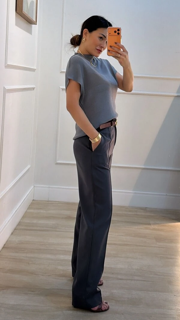 Blusa Tricot Ampla Ombros Com Nervura Eliza Gola Média