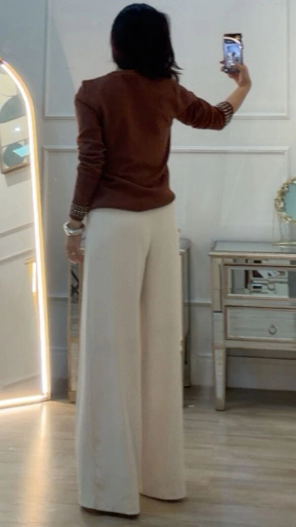 Blusa Tricot Nervura Frontal Taty Punhos Com Aplicações