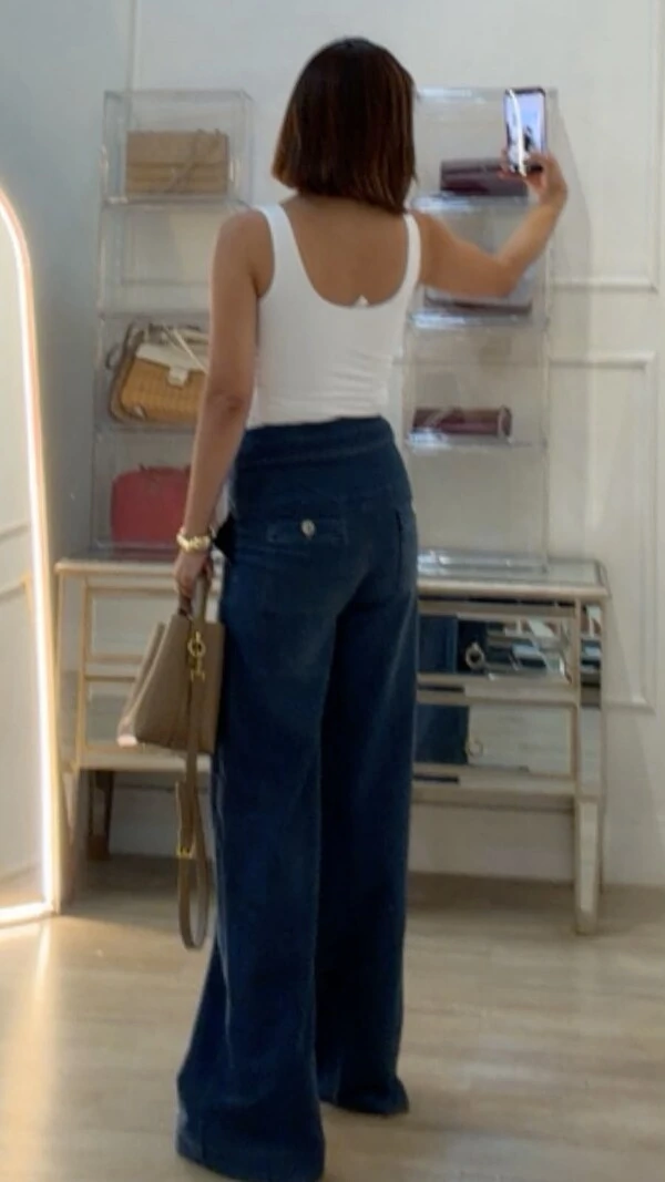 Calça Pantalona Nadia Pala Larga Detalhe Em Pesponto