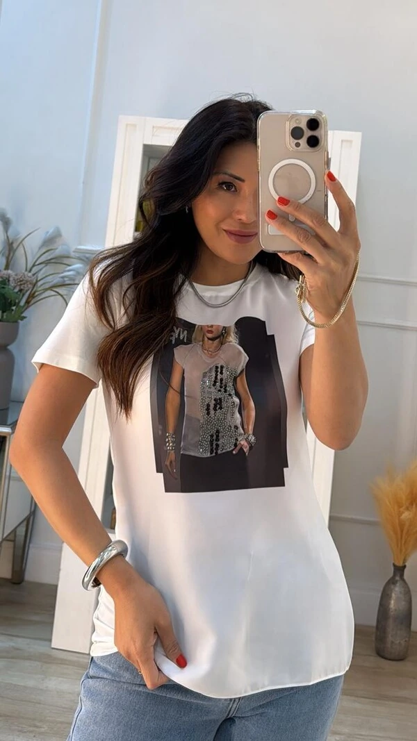 T-Shirt Estampa Mulher Com Blusa Cravejada E Escrita NY FW