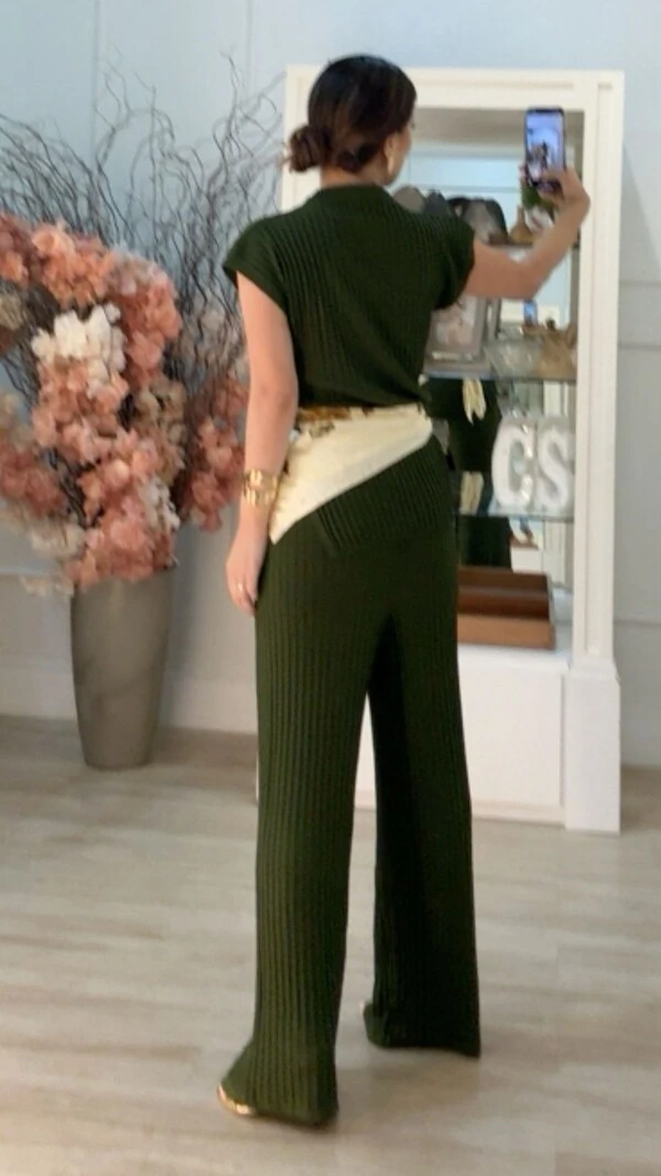 Conjunto Tricot Nervuras Caneladas Roberta Blusa E Calça Pantalona