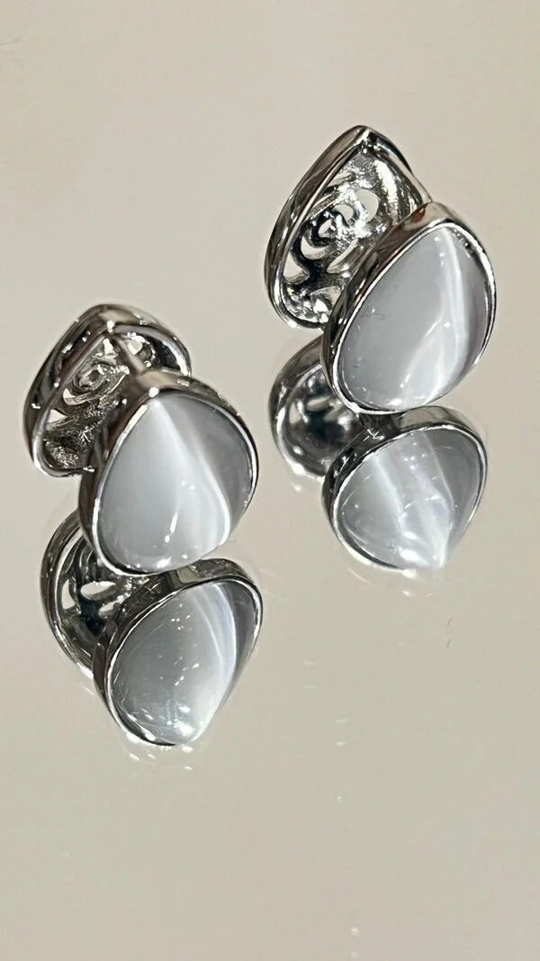 Brinco Médio De Gota Pedra Lua