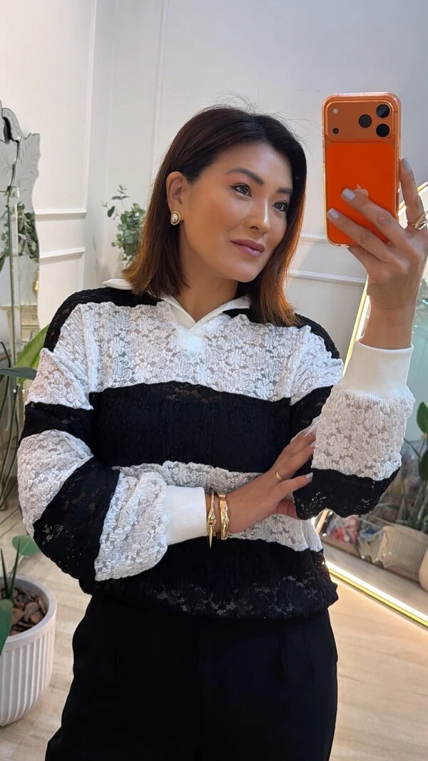 Blusa Gola Polo De Renda Bicolor Marina Detalhe Canelado