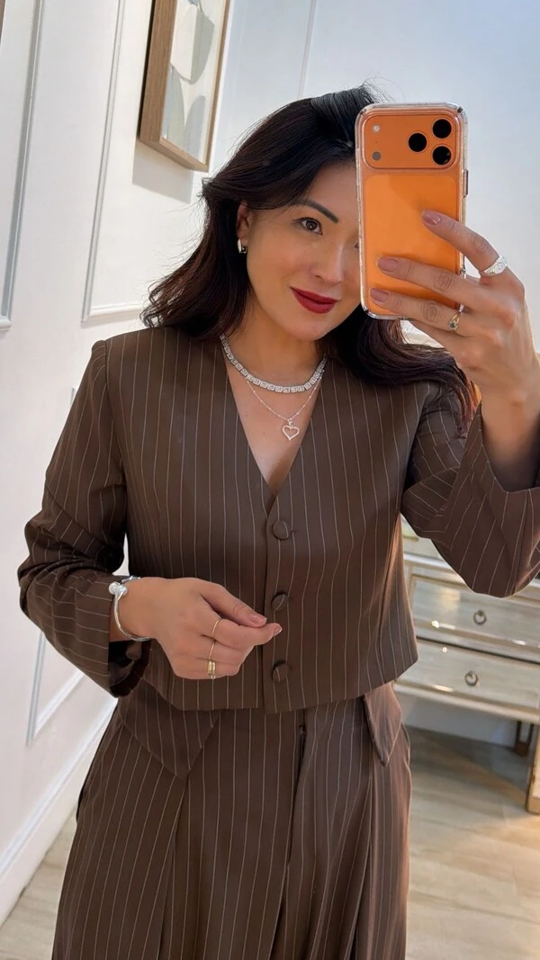 Blazer Curto Risca De Giz Isabella Decote V