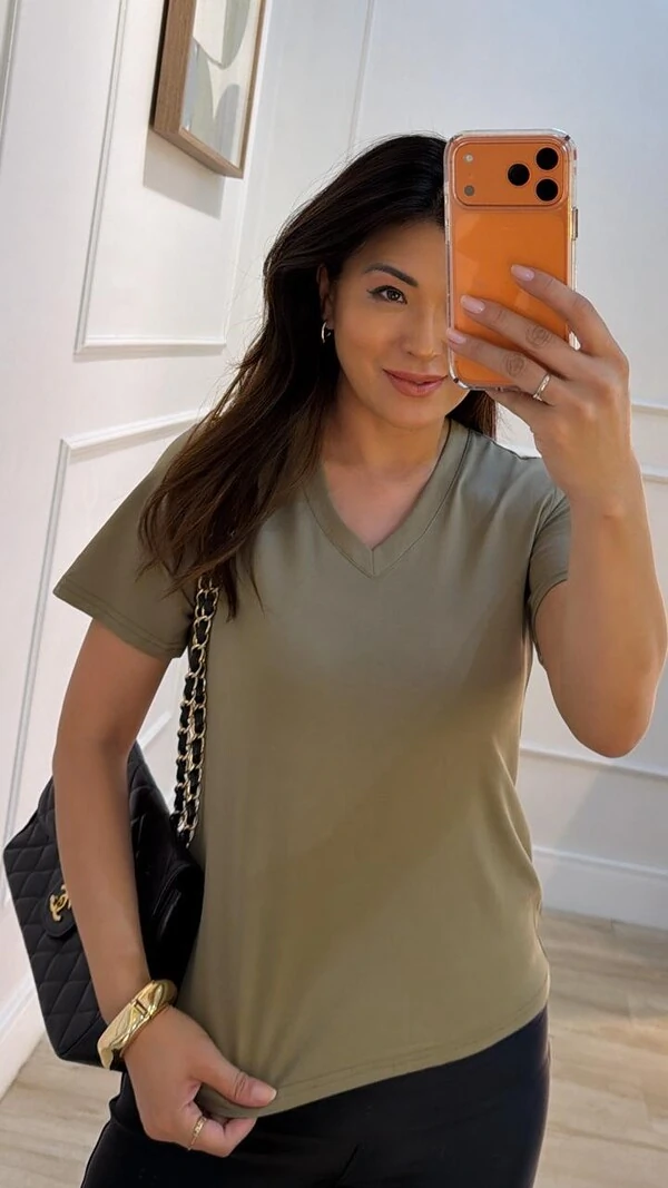 Blusa Malha Decote V Eliza Mangas Curtas