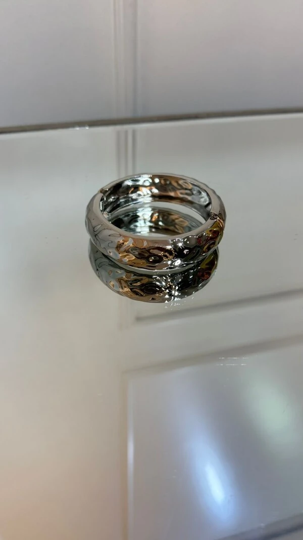 Bracelete Oval Largo Texturizado