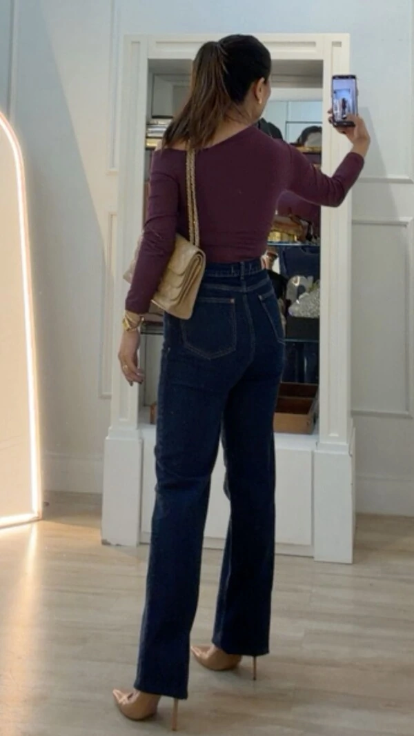 Blusa Malha Ombro Vazado Detalhe De Pregas Layla Mangas 7/8