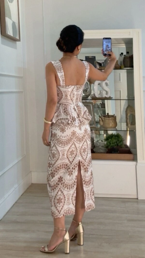 Saia Midi Laise Bella Com Fenda Posterior