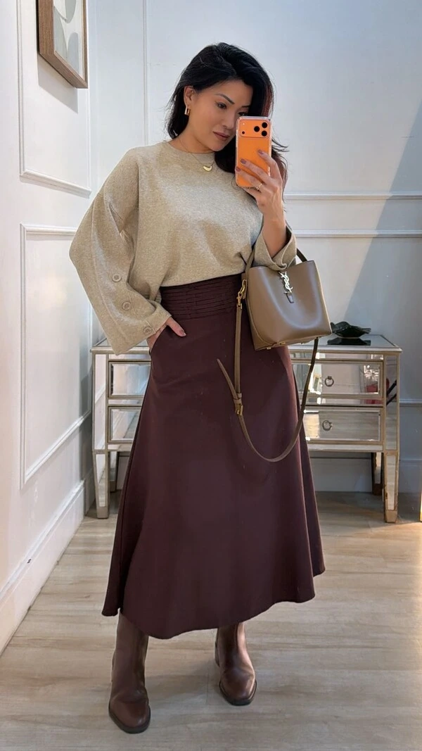 Blusa Tricot Amplo Raissa Nervura E Botões Resinados Nos Punhos